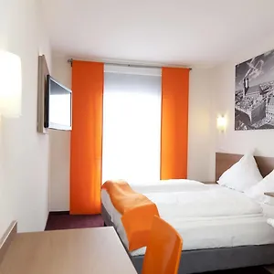 Mcdreams Muenchen - Messe Otel Feldkirchen (Upper Bavaria)